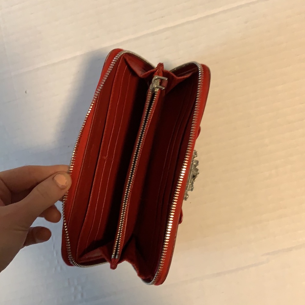 Preowned Miu Miu Red Patent Leather Crystal Wallet - image 7